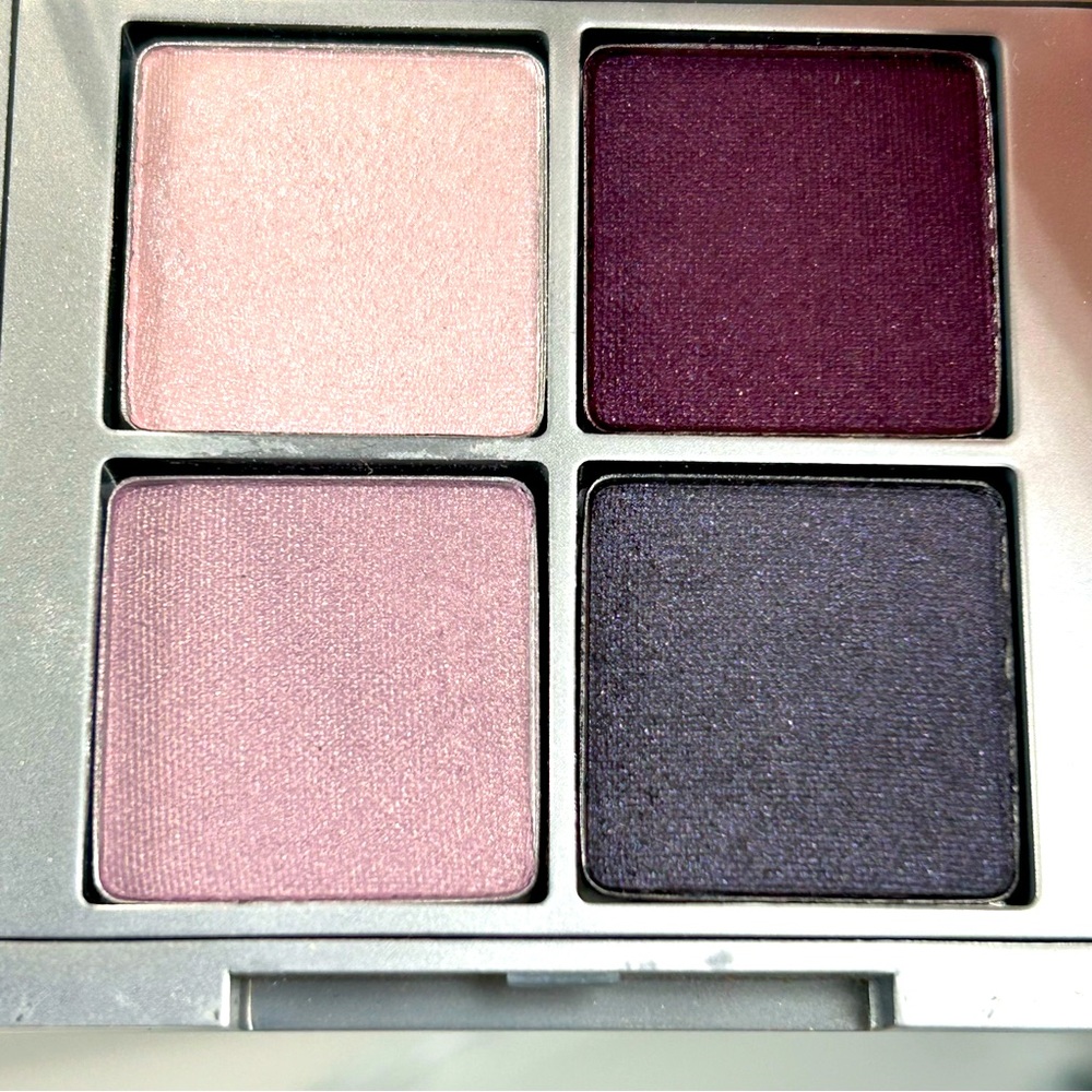 Clinique All About Shadow Quad 4 Shades Pink Purple Full Size NEW - Picture 3 of 5